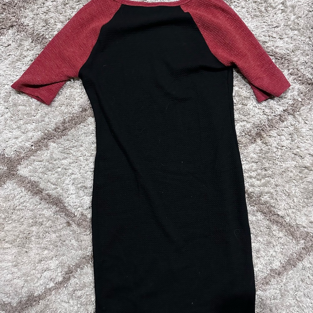 LuLaRoe Black and Red Sheath Dress with Raglan Sleeves